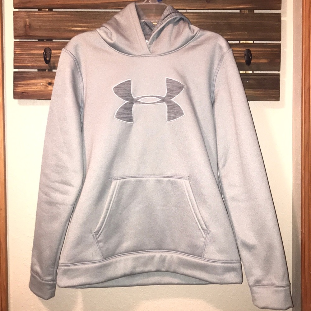 🌲 Youth Under Armour Hoodie 🌲